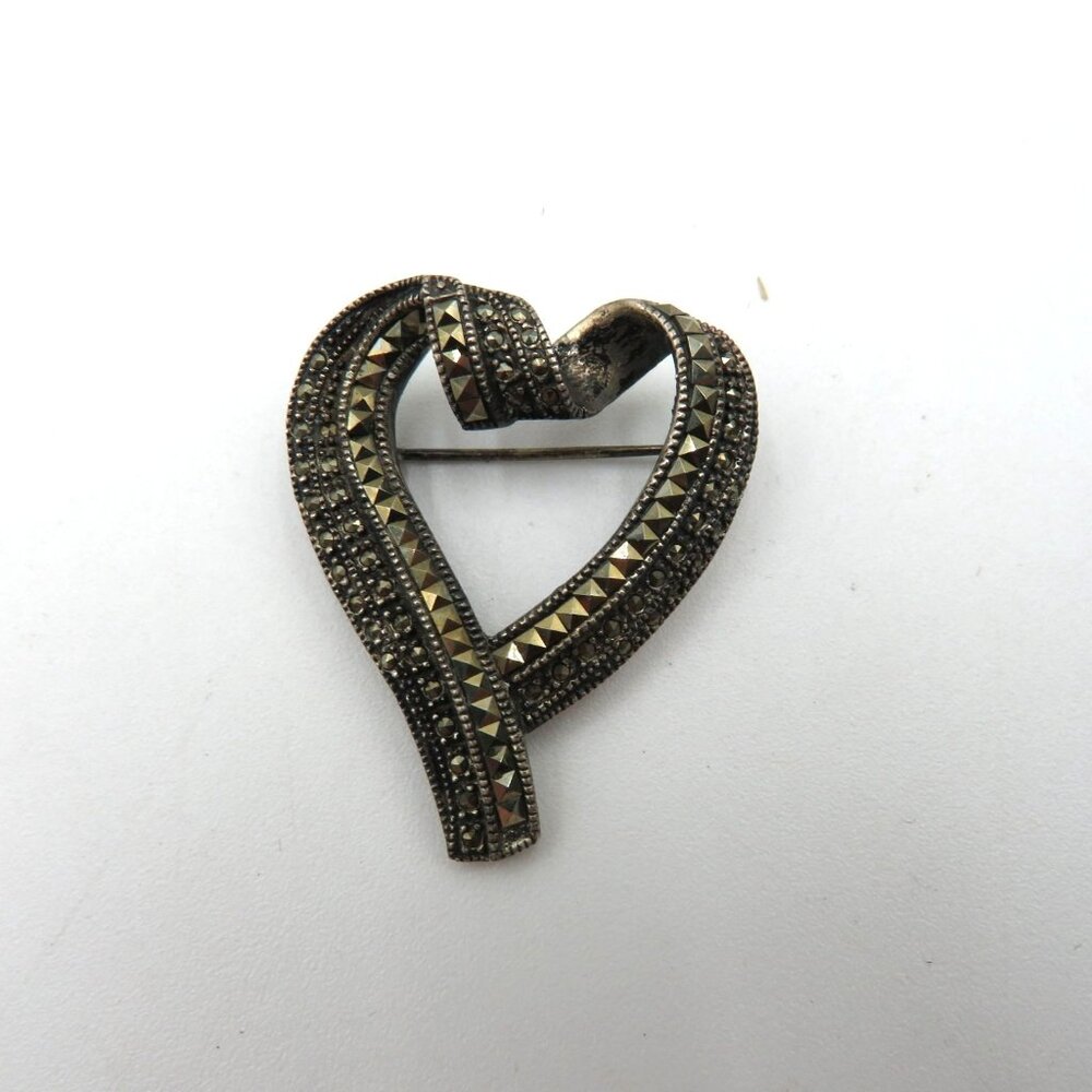Vintage Marcasite Heart Brooch 1 1/2"‎ Antique Silver Tone Rolled Top Swirl Tail